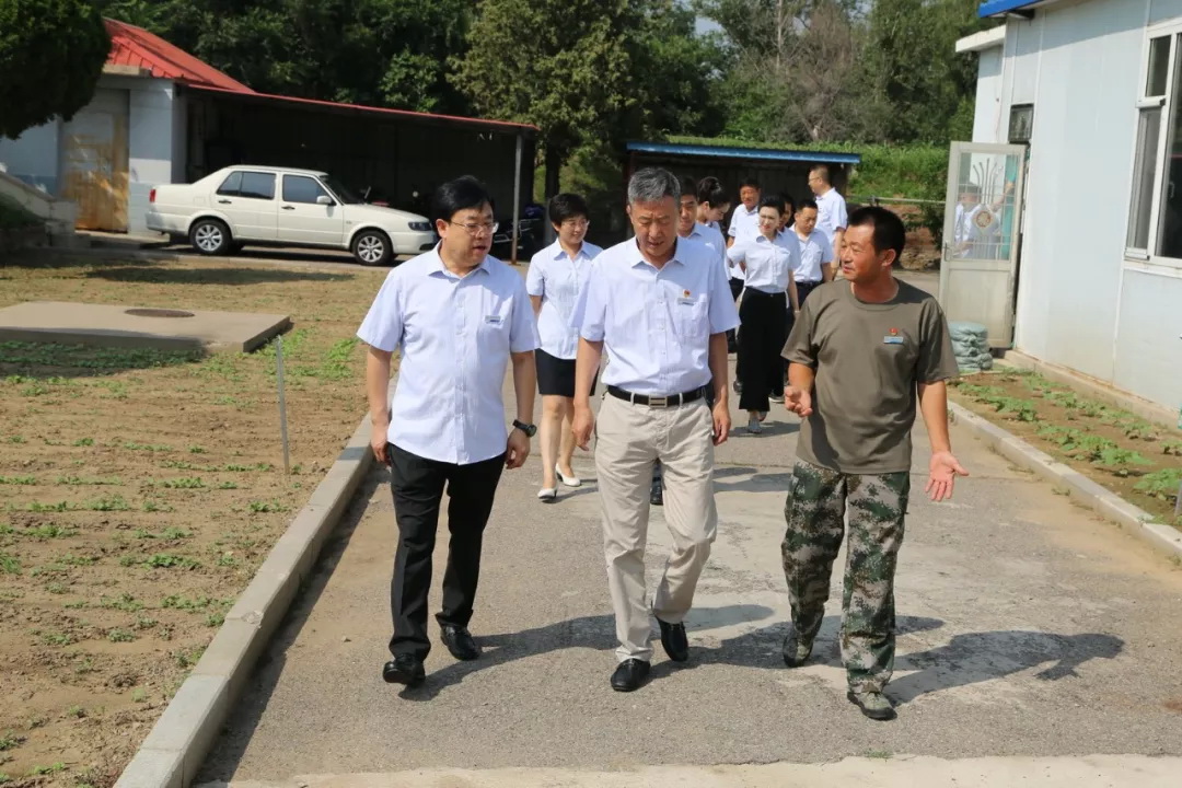 發揚優良傳統 保持軍人本色——錦州水務集團召開“不忘初心 牢記使命”慶祝建軍92周年座談會