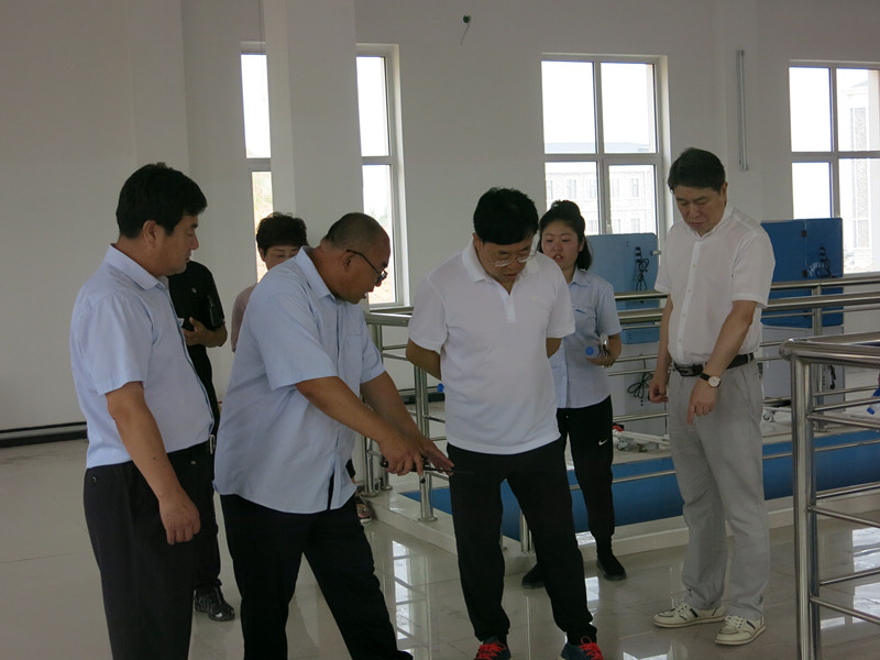 集團領導慰問錦凌凈水廠一線職工