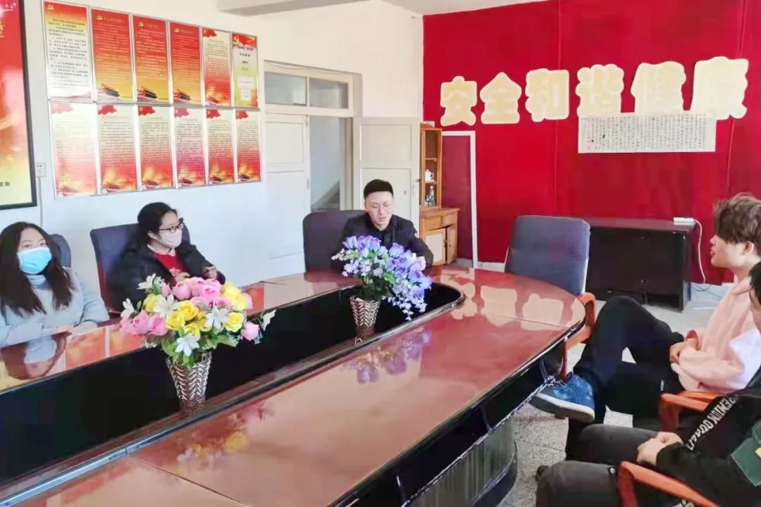 “書香潤心靈 閱讀促成長” 大凌河水廠組織讀書活動